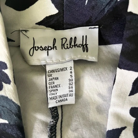 Joseph Ribkoff Navy and White Floral Blazer - Picture 2 of 11